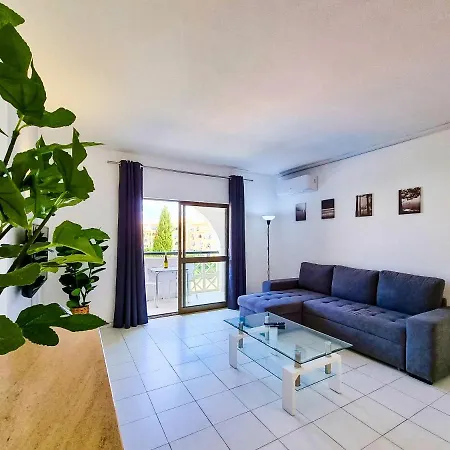 Flh Holiday Flat With Balcony Apartamento *